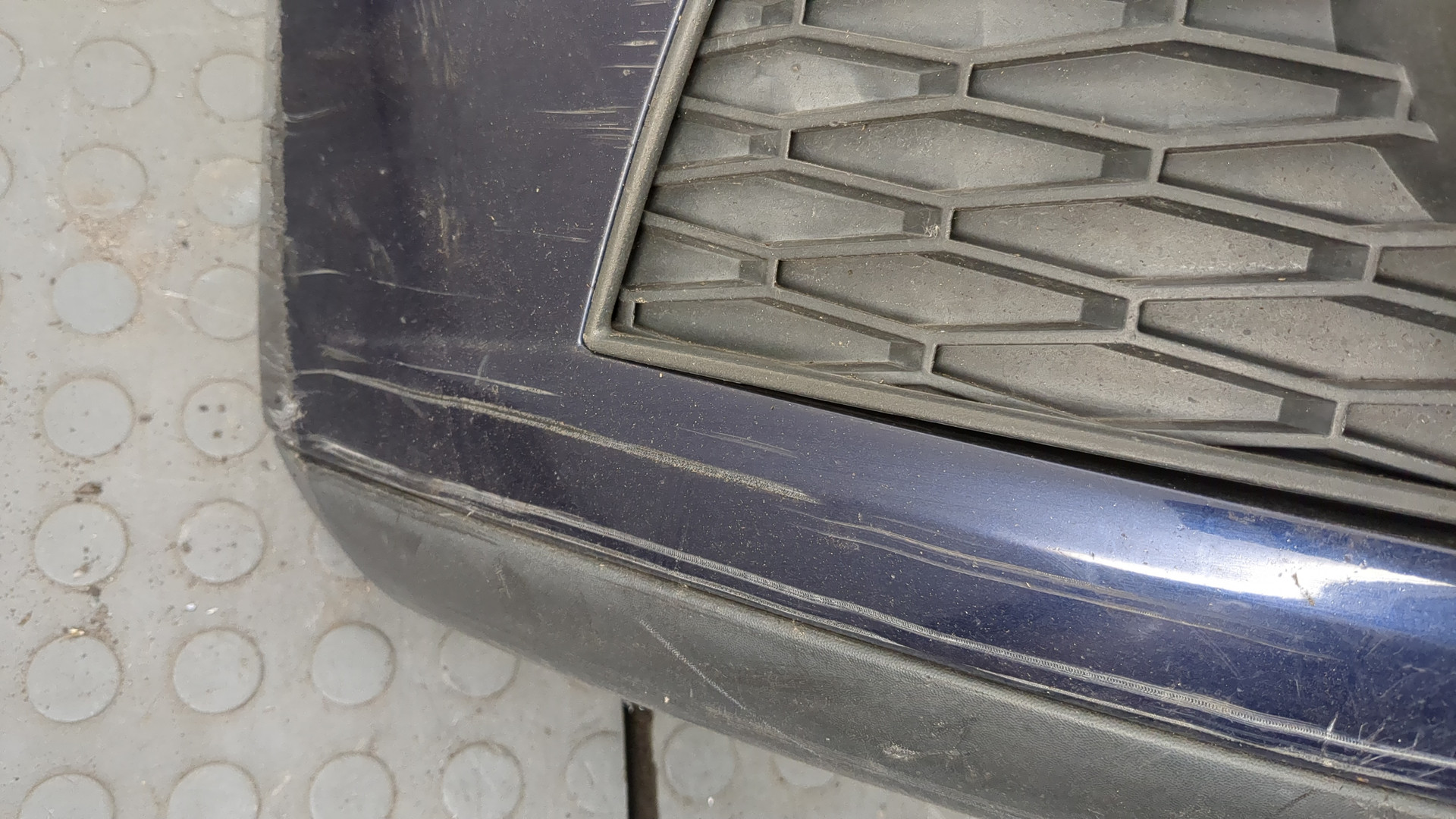 Бампер передний