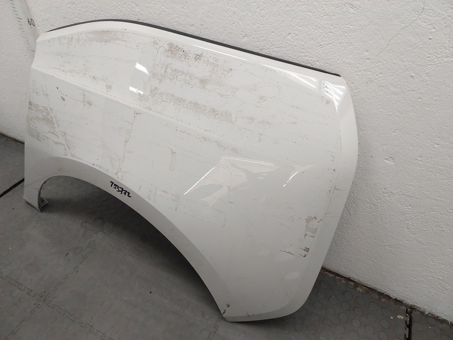 Крыло заднее левое