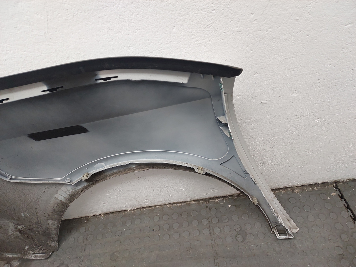 Крыло заднее левое