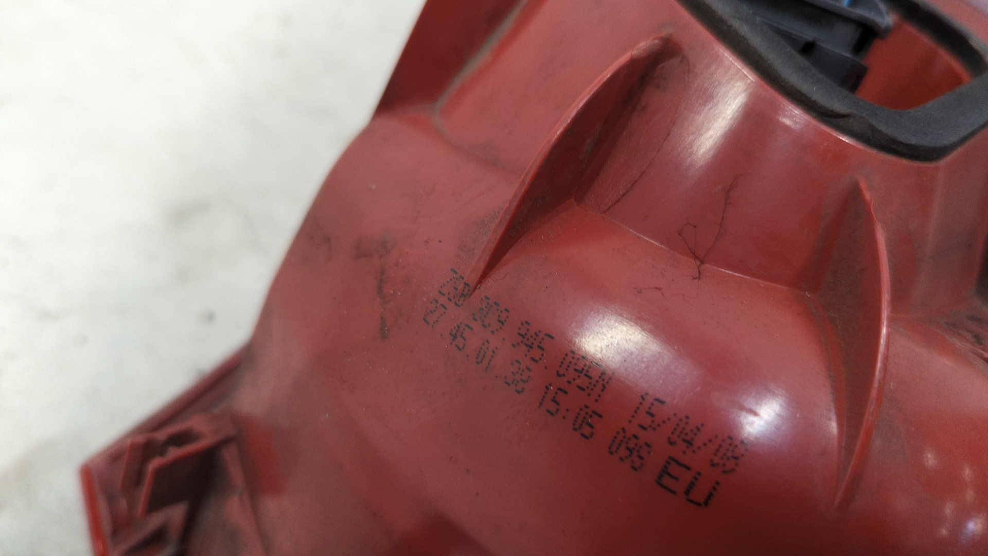 Фонарь задний левый