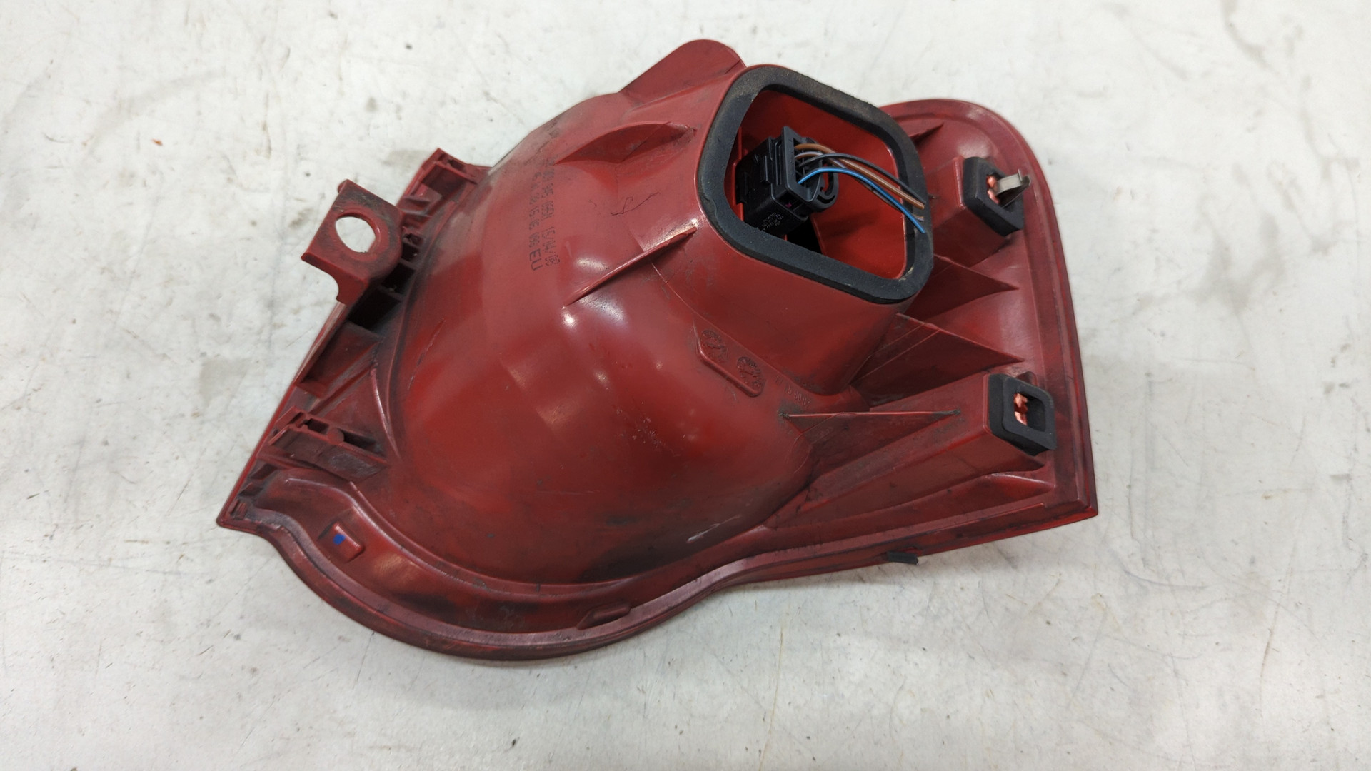 Фонарь задний левый