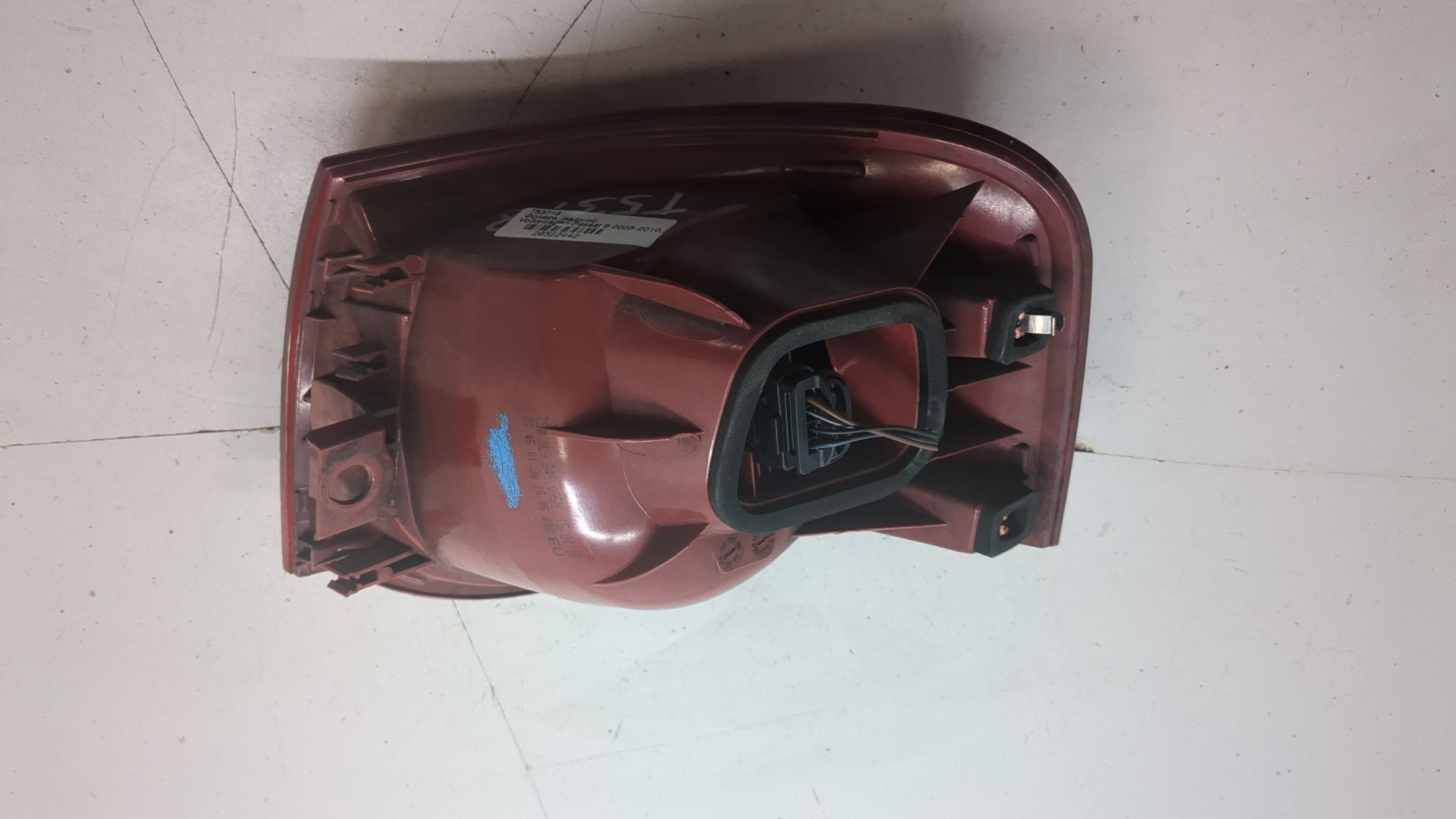 Фонарь задний левый