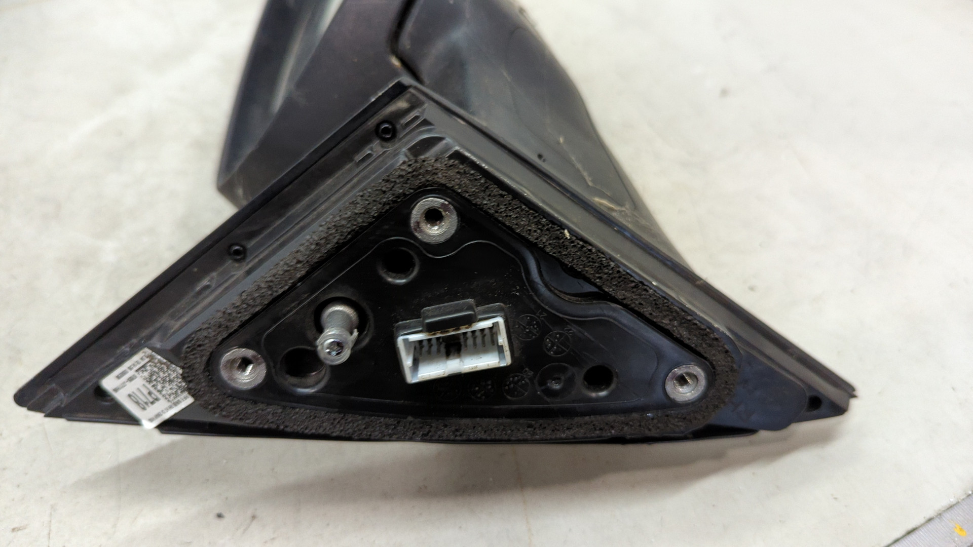 Зеркало правое электрическое