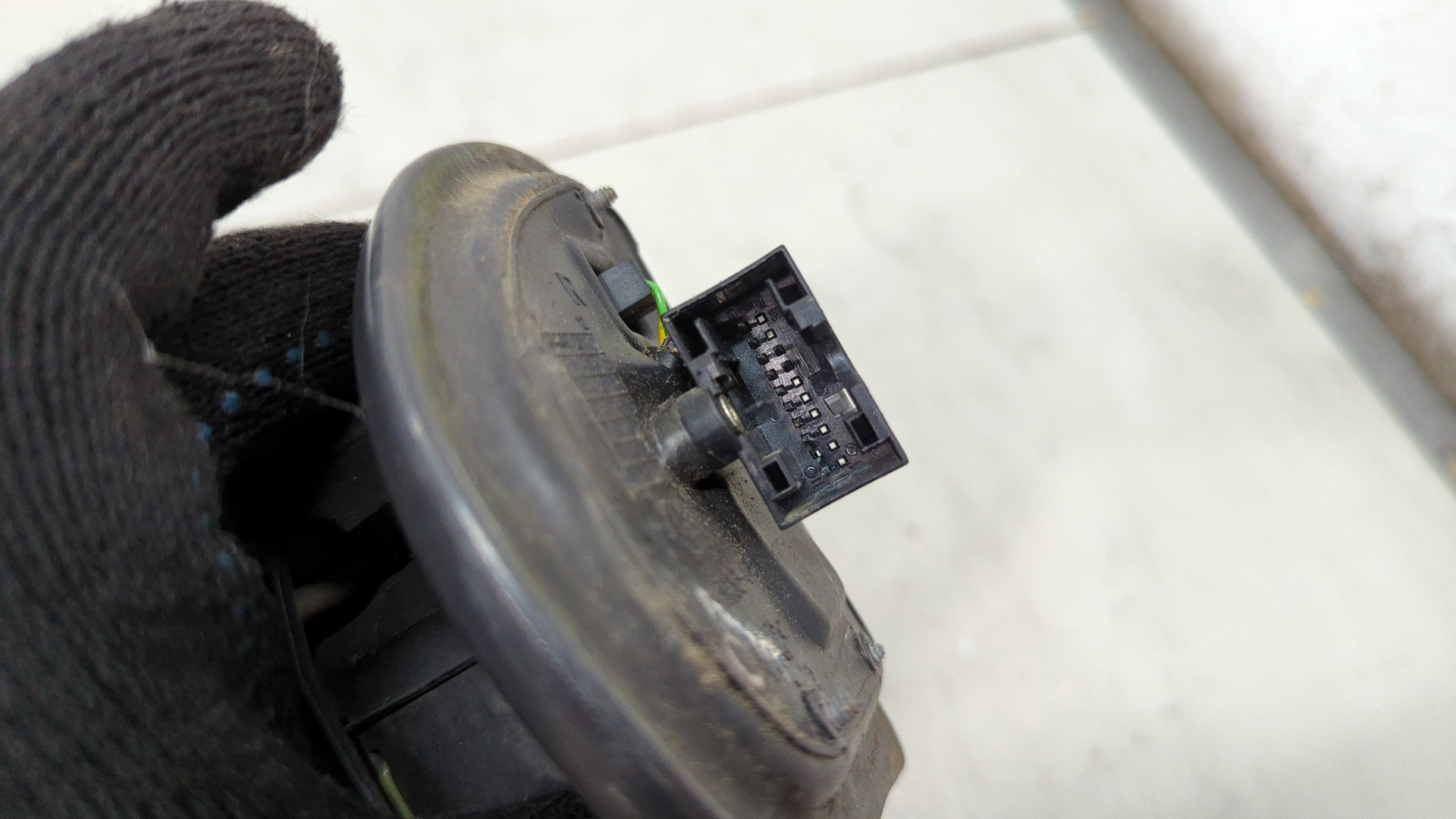 Зеркало правое электрическое