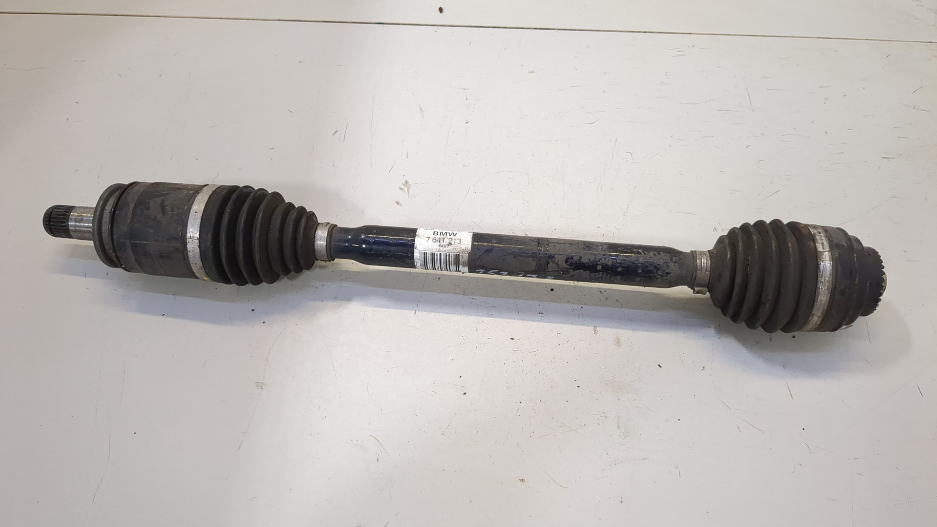 Полуось передняя левая