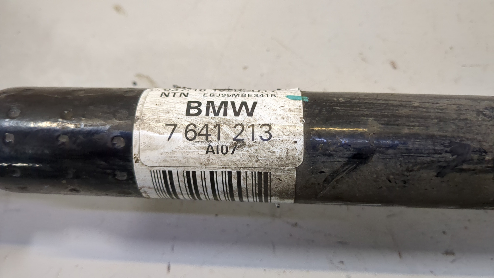 Полуось передняя левая