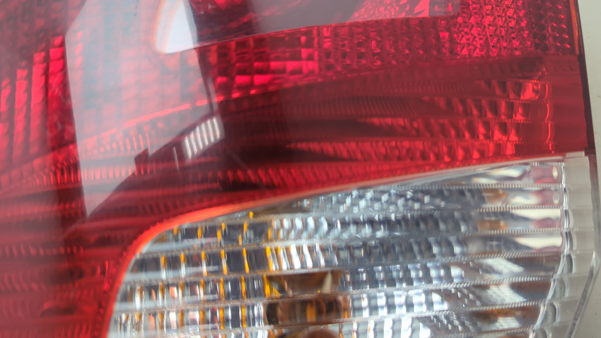 Фонарь задний правый