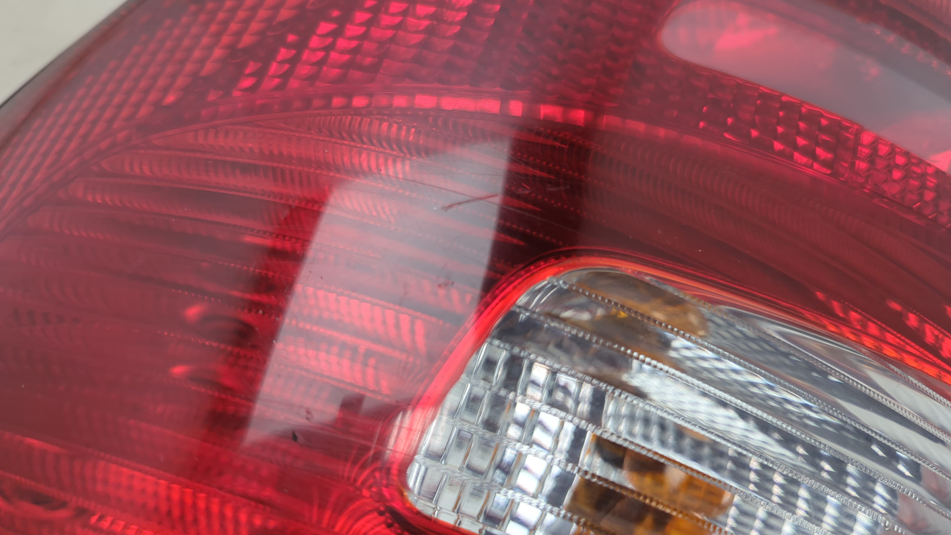 Фонарь задний правый