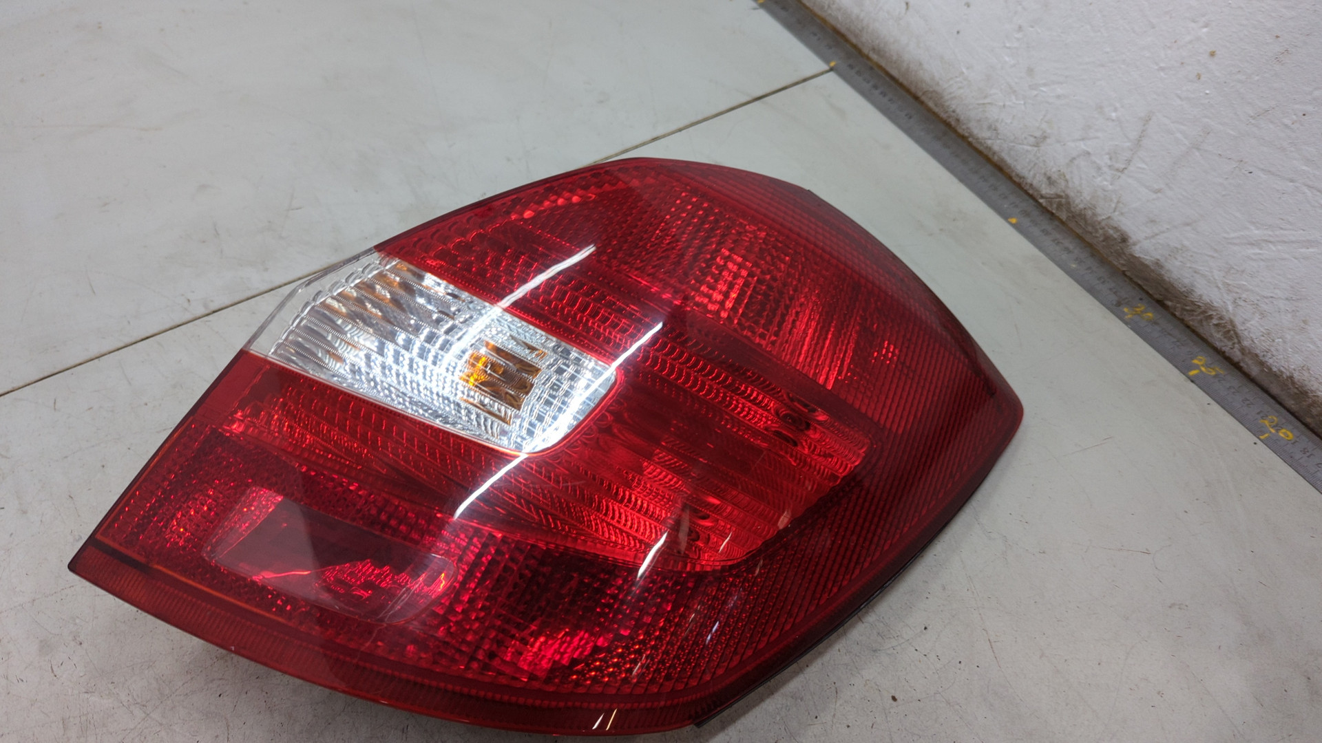 Фонарь задний правый