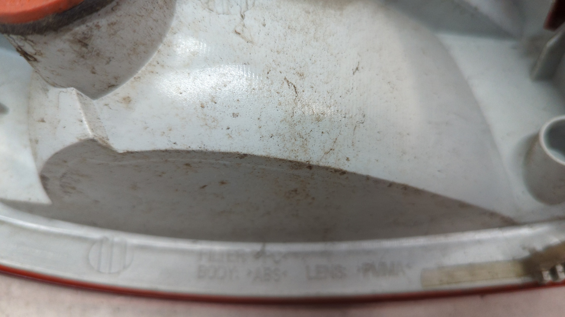 Фонарь задний правый