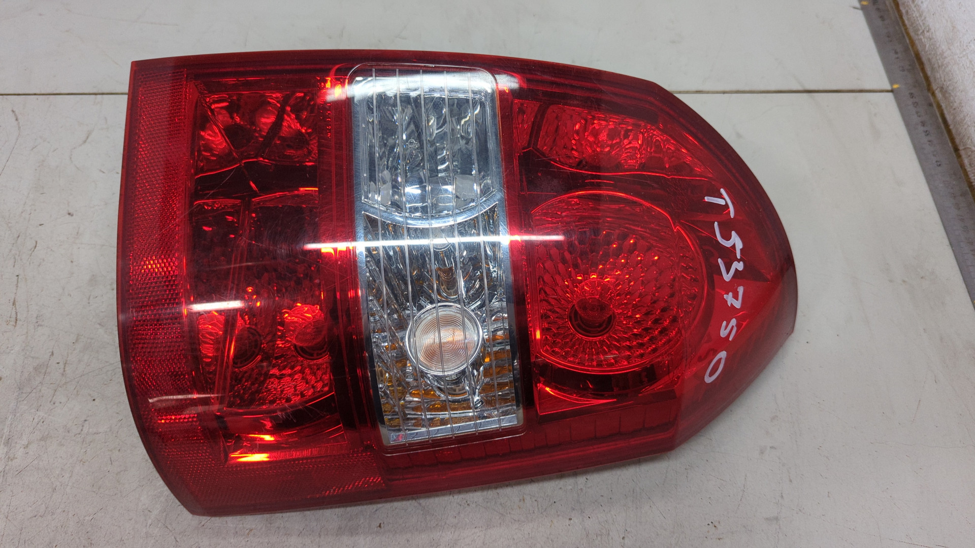 Фонарь задний правый