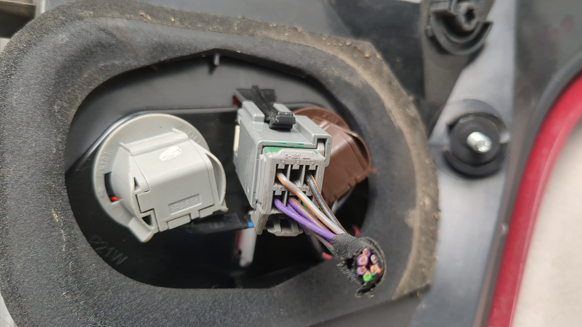 Фонарь задний левый