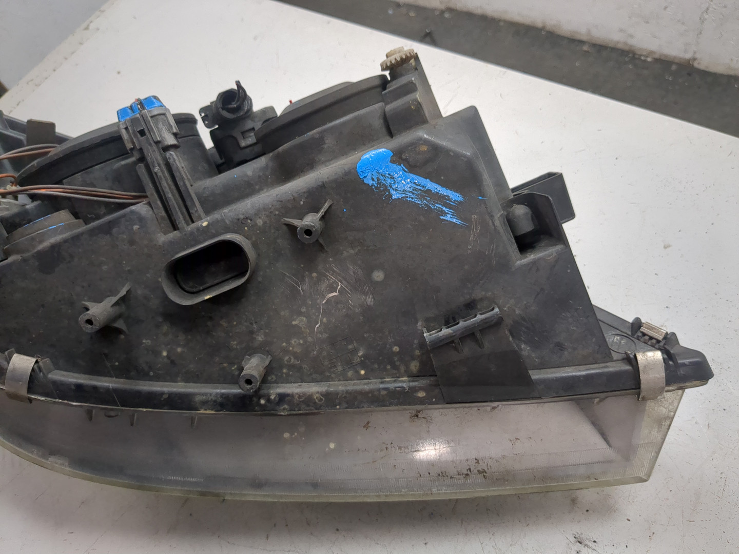 Фара левая для Primera P12E 2002-2008