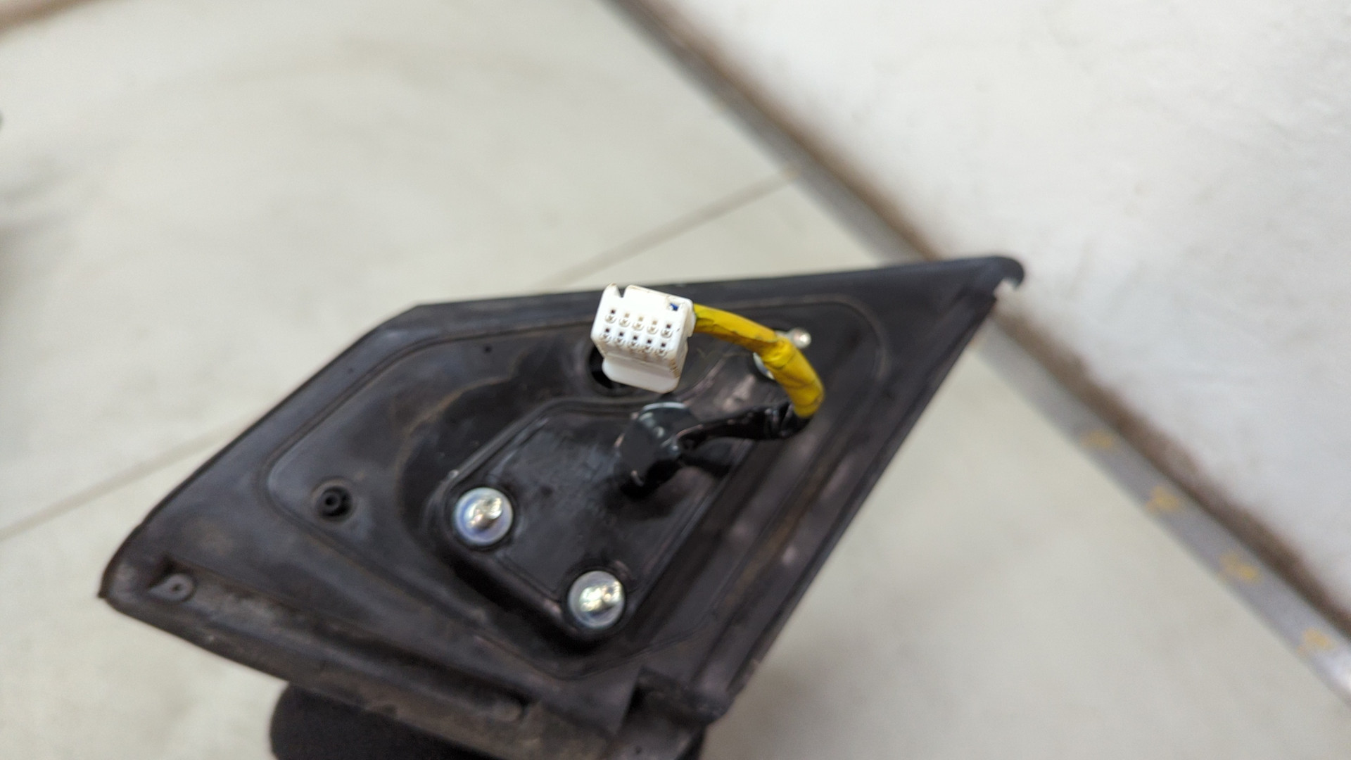 Зеркало правое электрическое