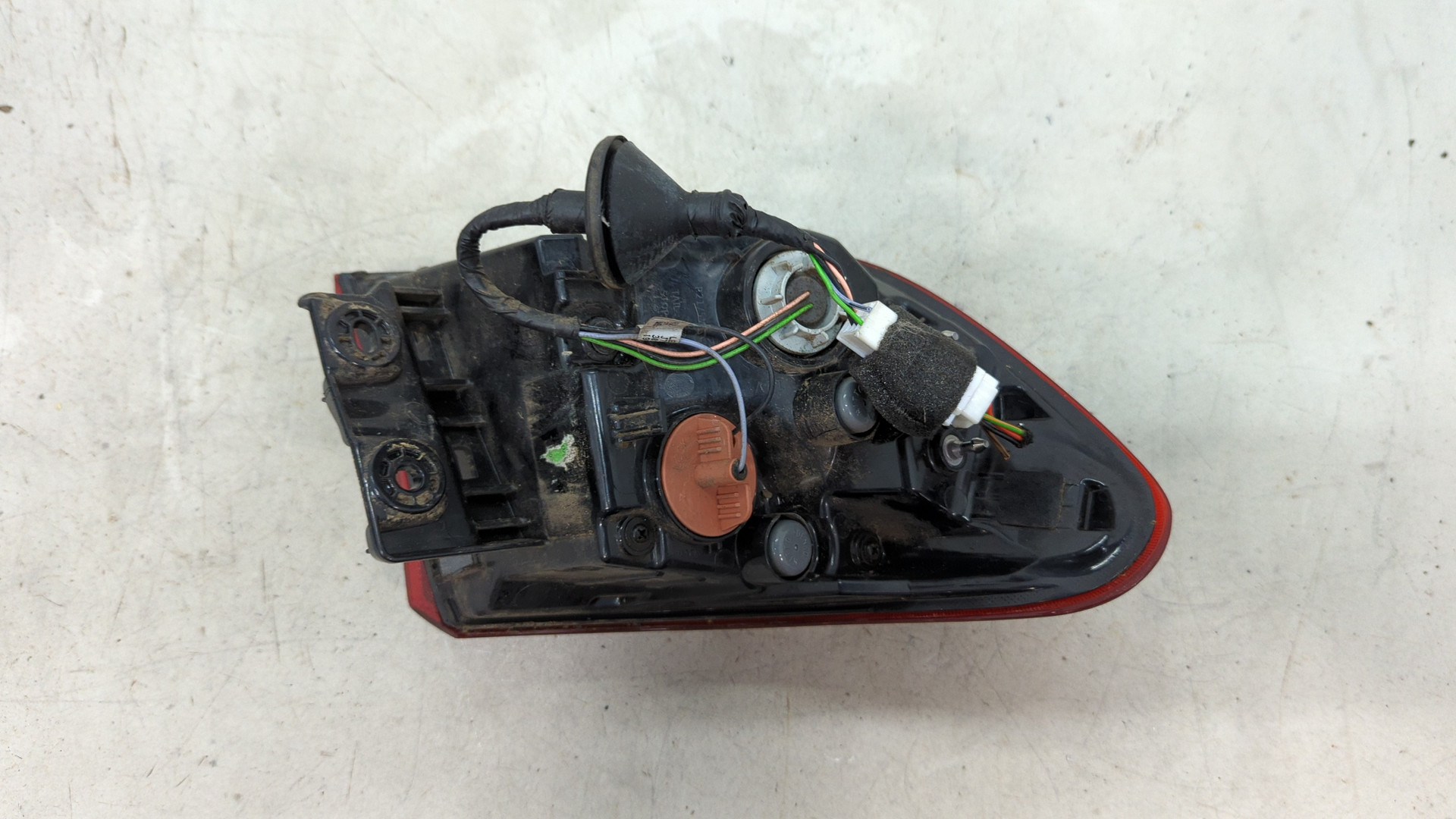 Фонарь задний правый