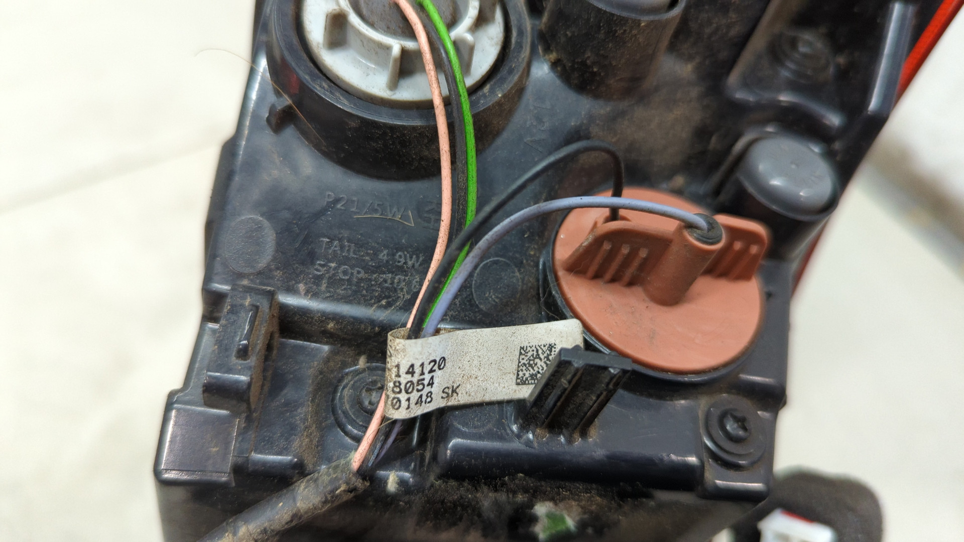 Фонарь задний правый