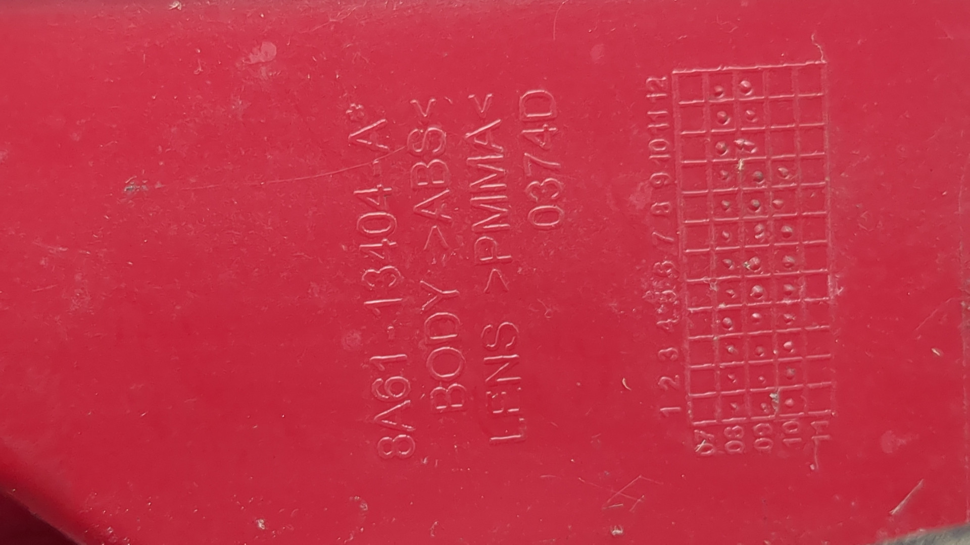 Фонарь задний правый