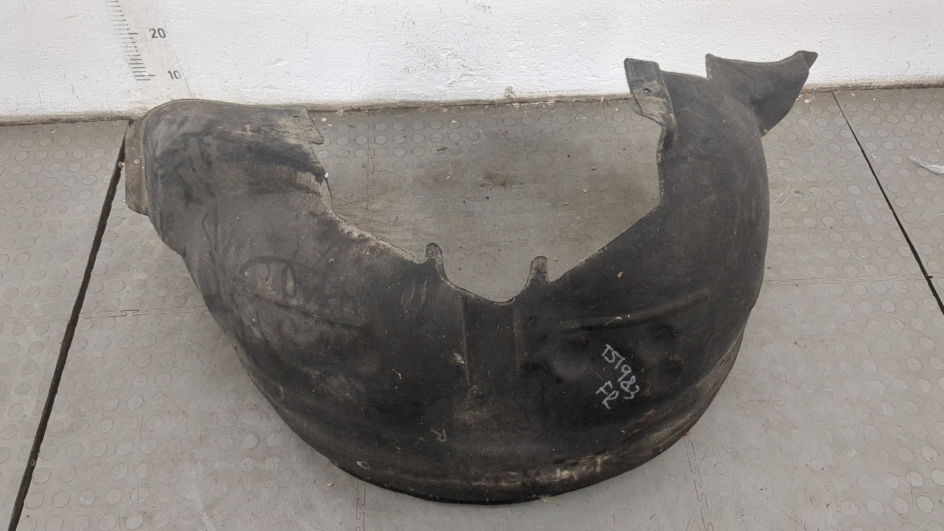 Локер передний правый