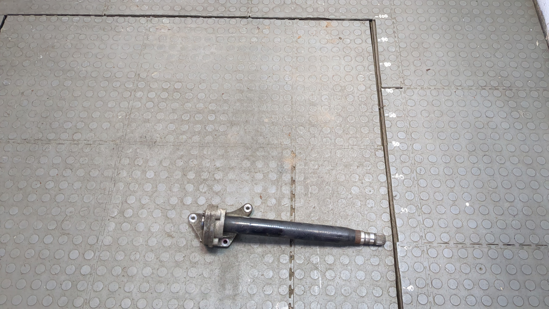 Полуось передняя правая