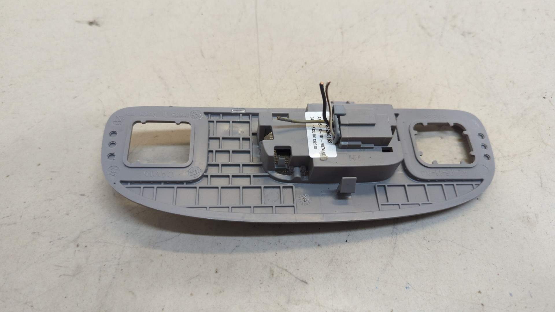 Плафон салонный