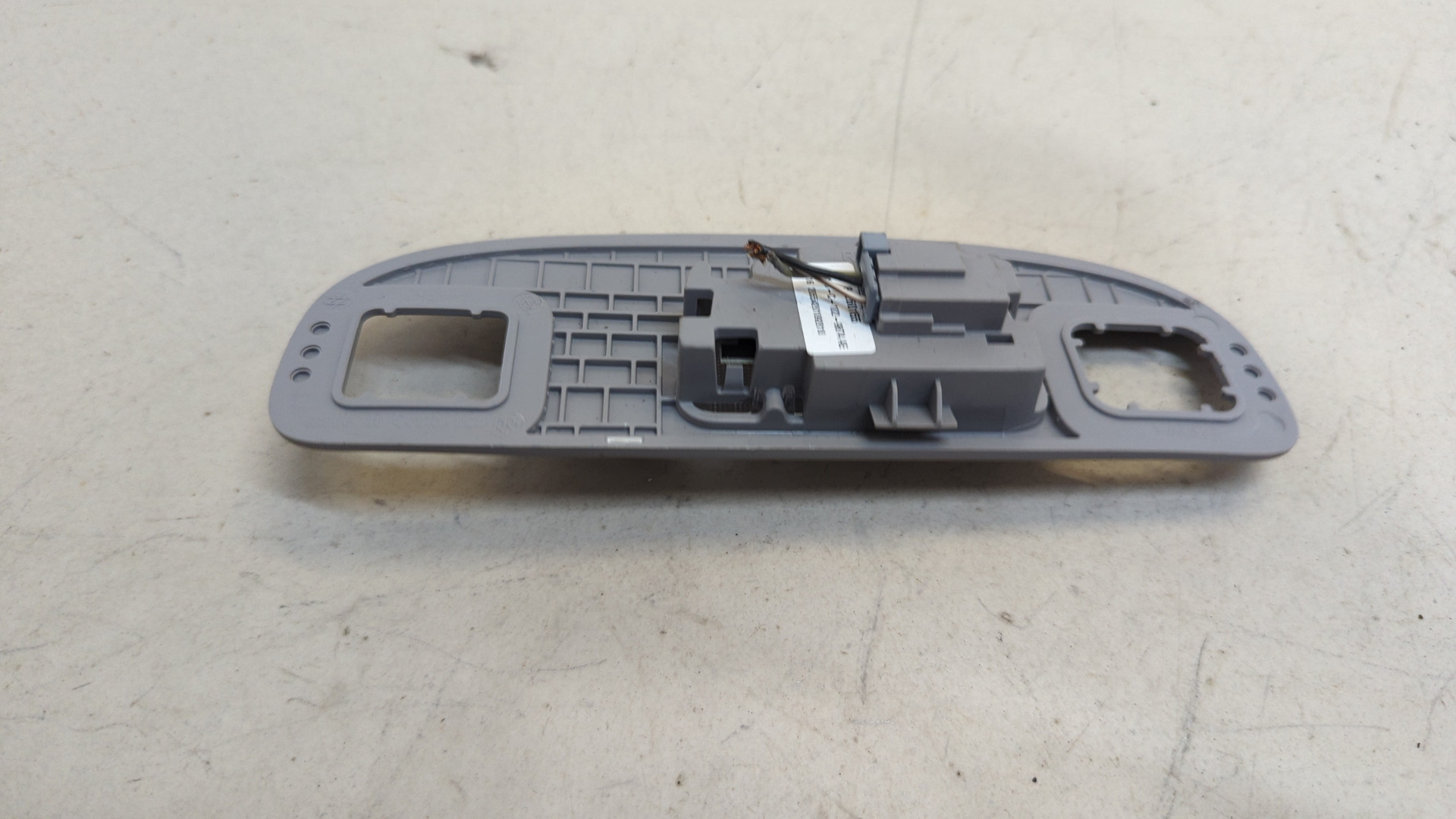 Плафон салонный