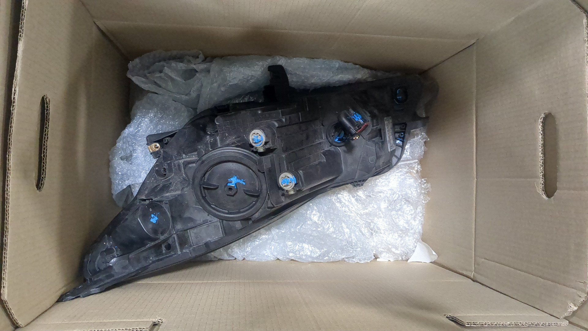 Фара правая