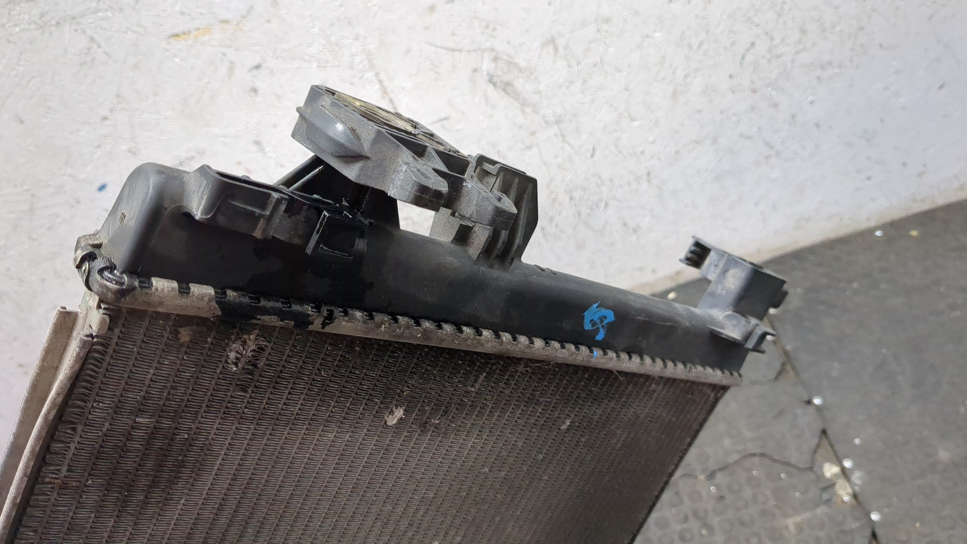 Радиатор охлаждения двигателя основной