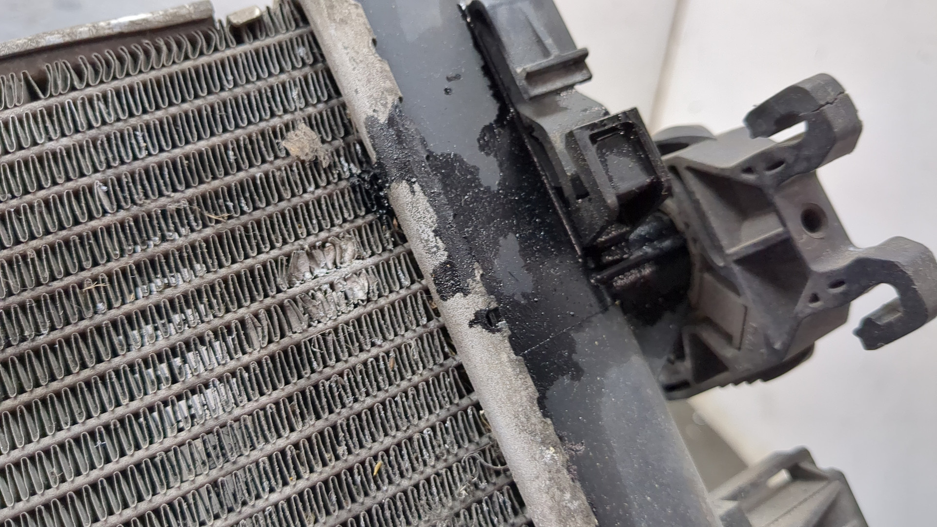 Радиатор охлаждения двигателя основной