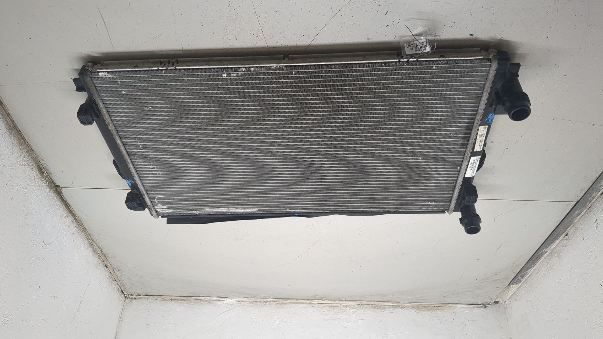 Радиатор охлаждения двигателя основной