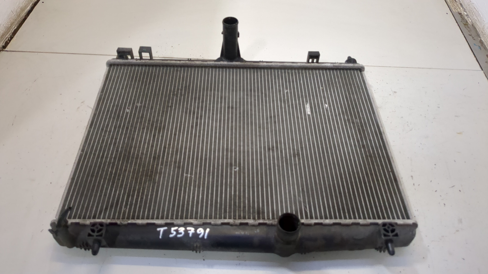 Радиатор охлаждения двигателя основной