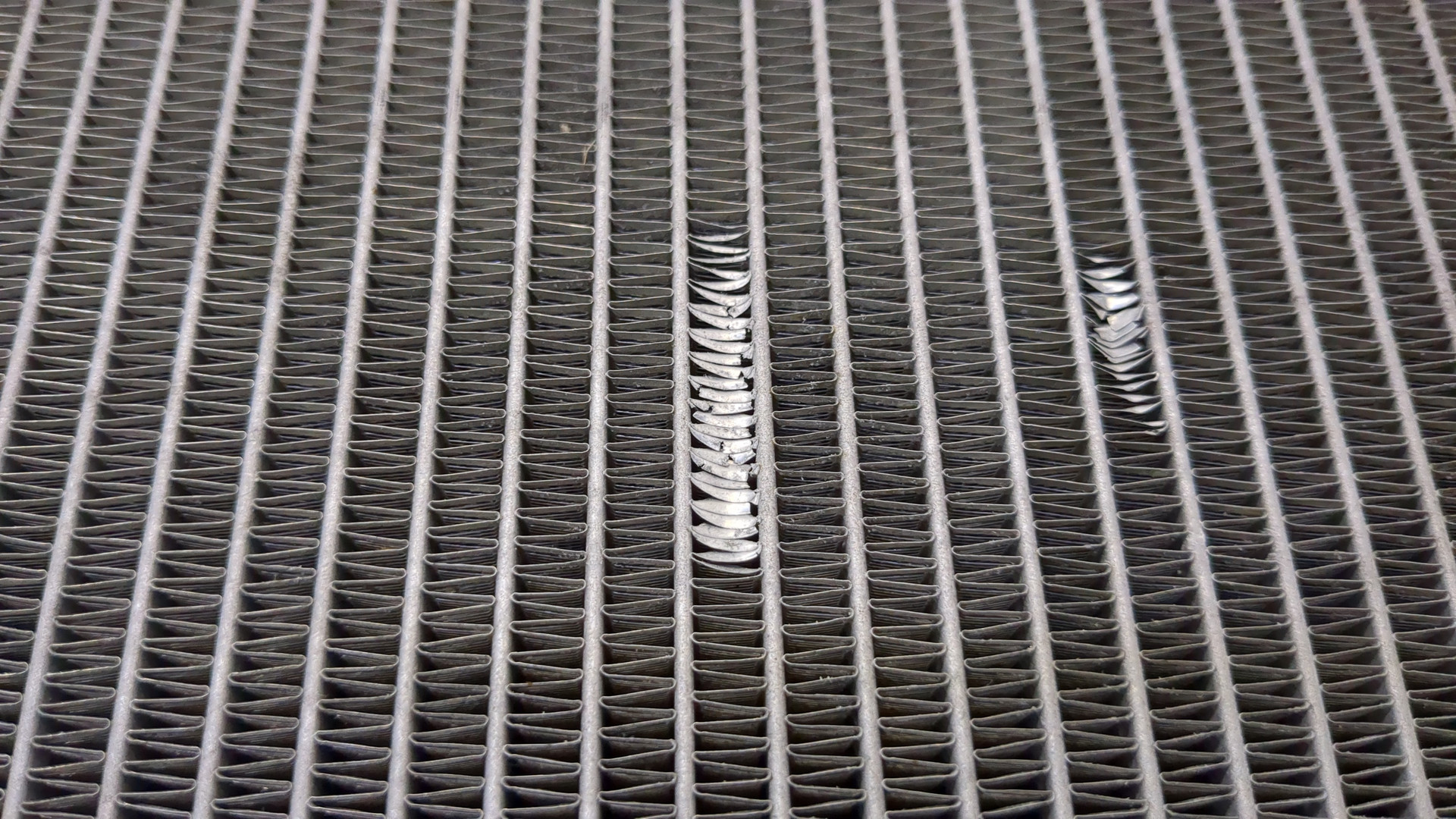 Радиатор охлаждения двигателя основной