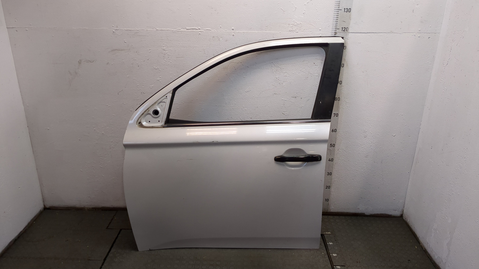 Дверь передняя левая