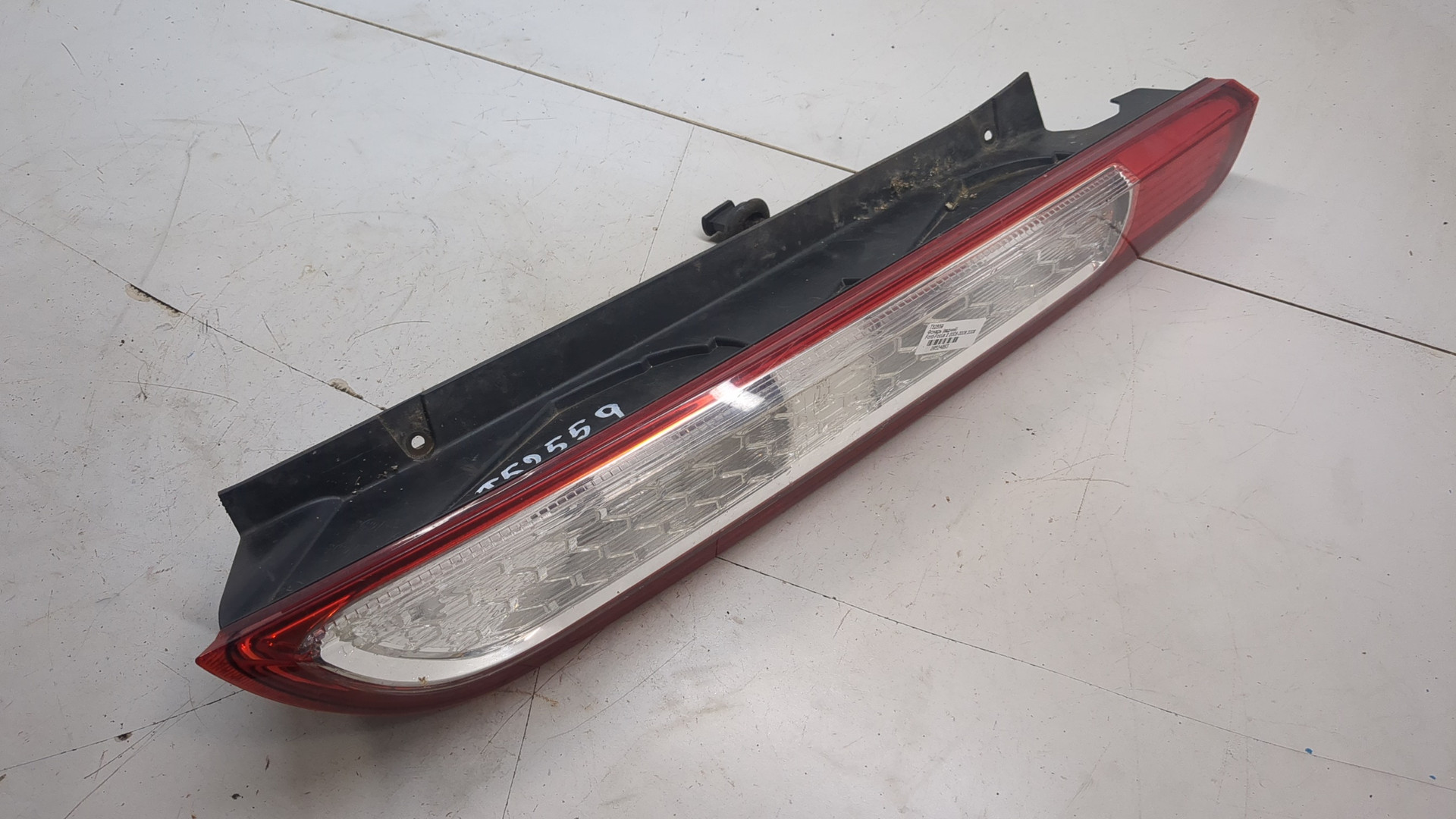 Фонарь задний правый