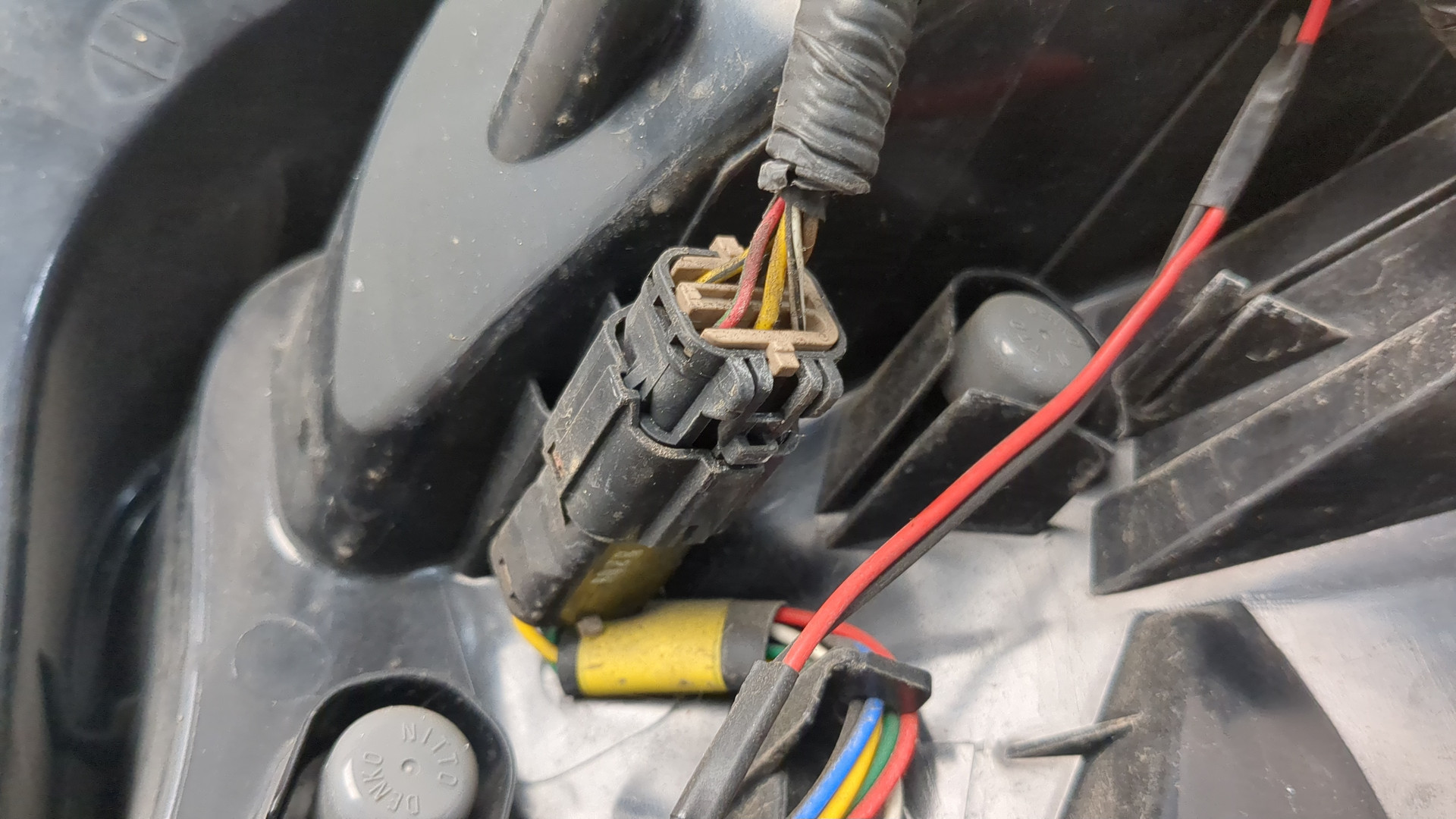 Фонарь задний левый