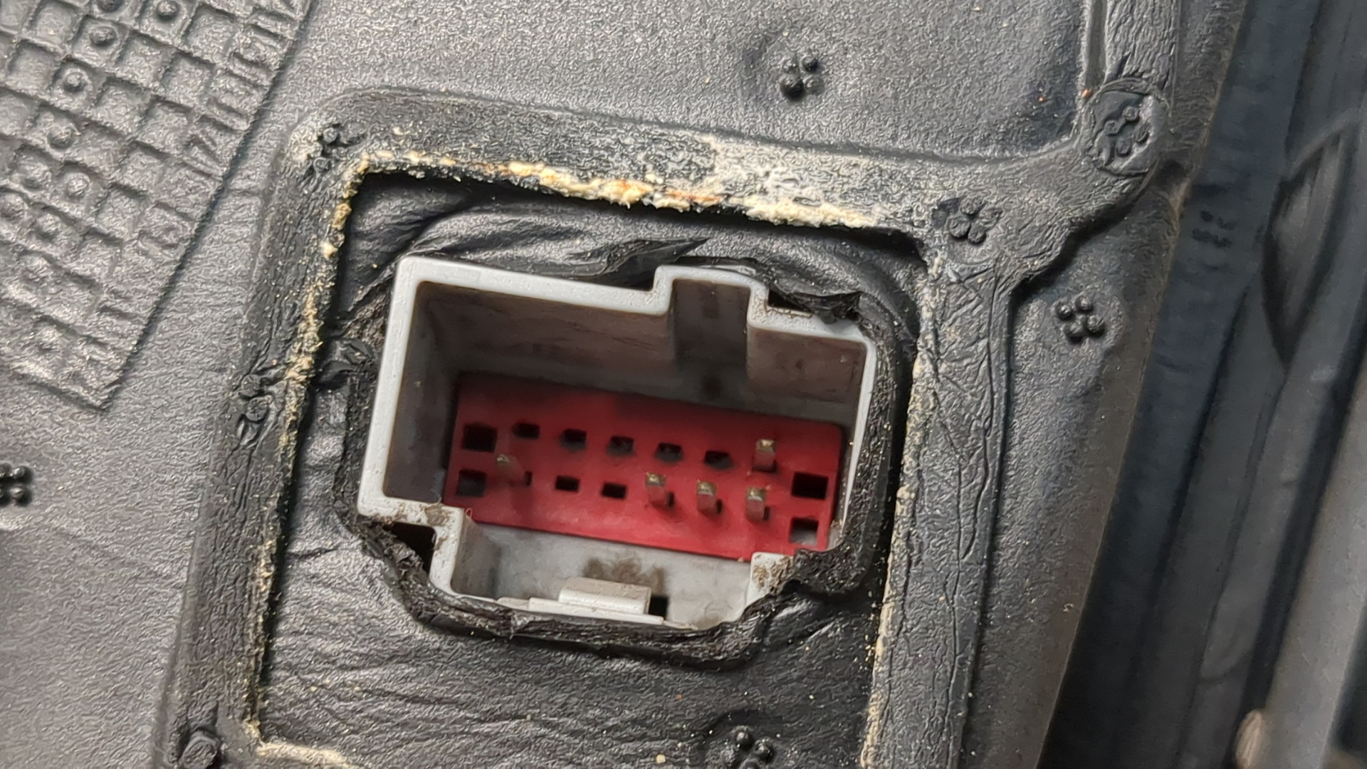 Зеркало правое электрическое