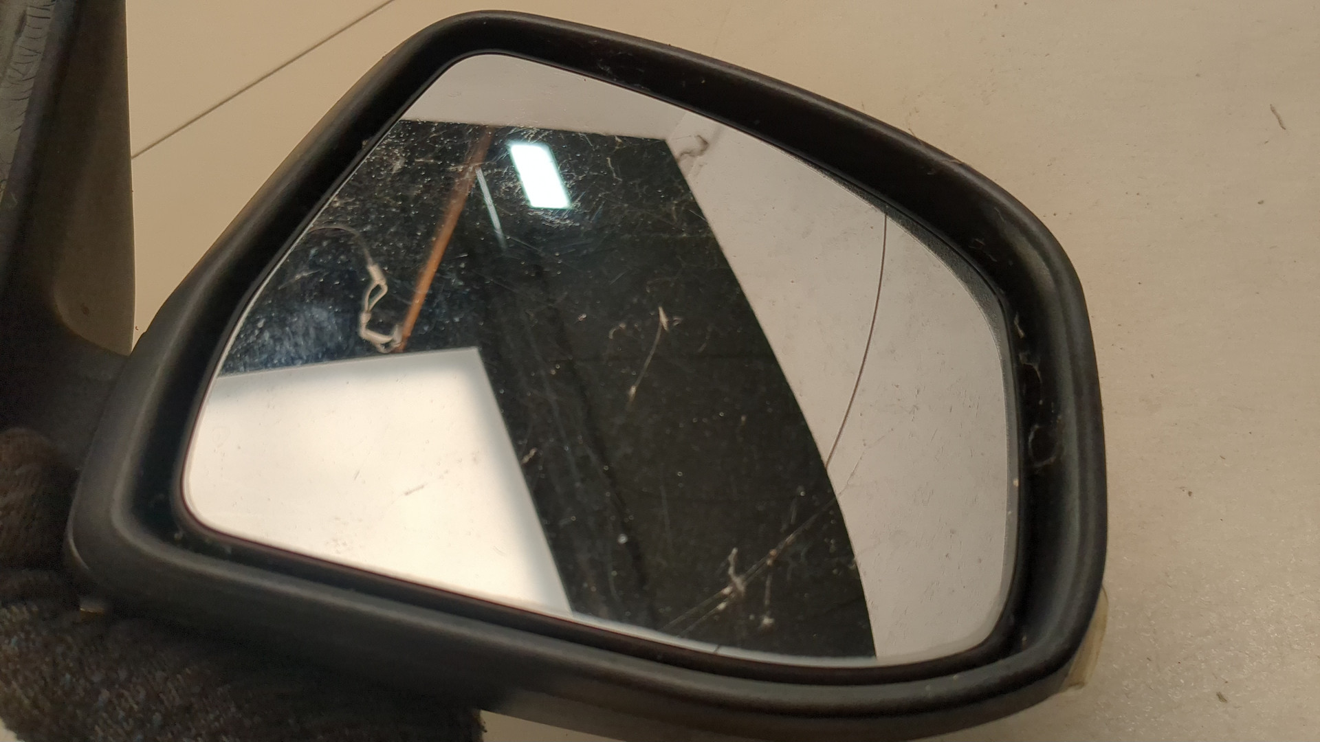 Зеркало правое электрическое