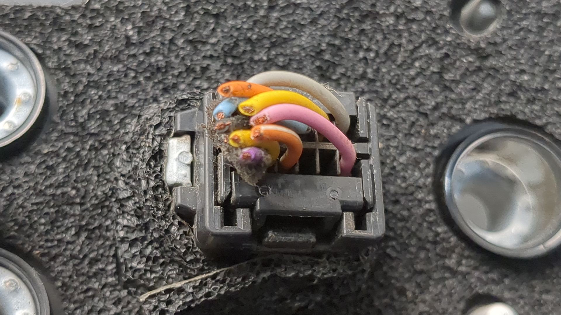 Зеркало правое электрическое