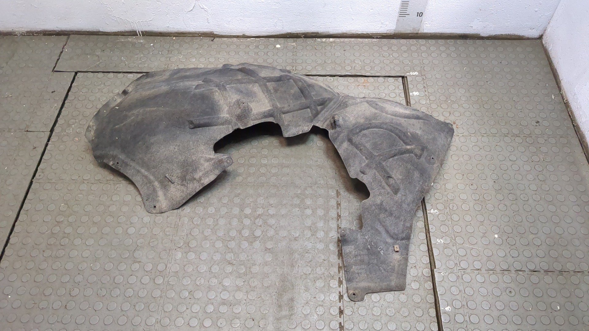 Локер передний левый