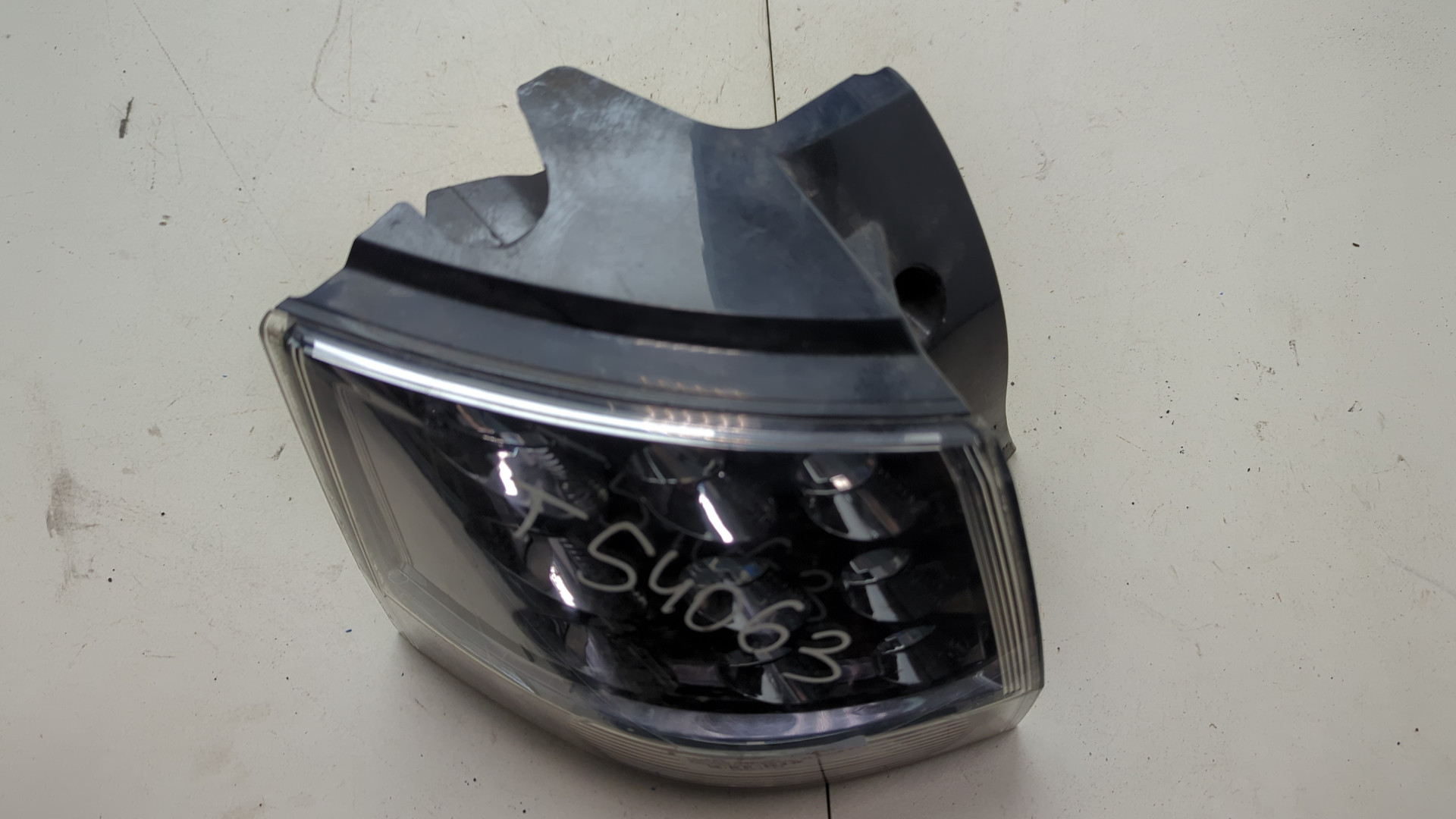 Фонарь задний левый