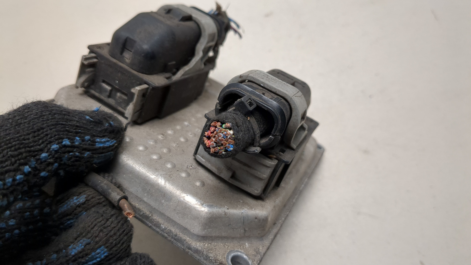 Блок управления двигателем