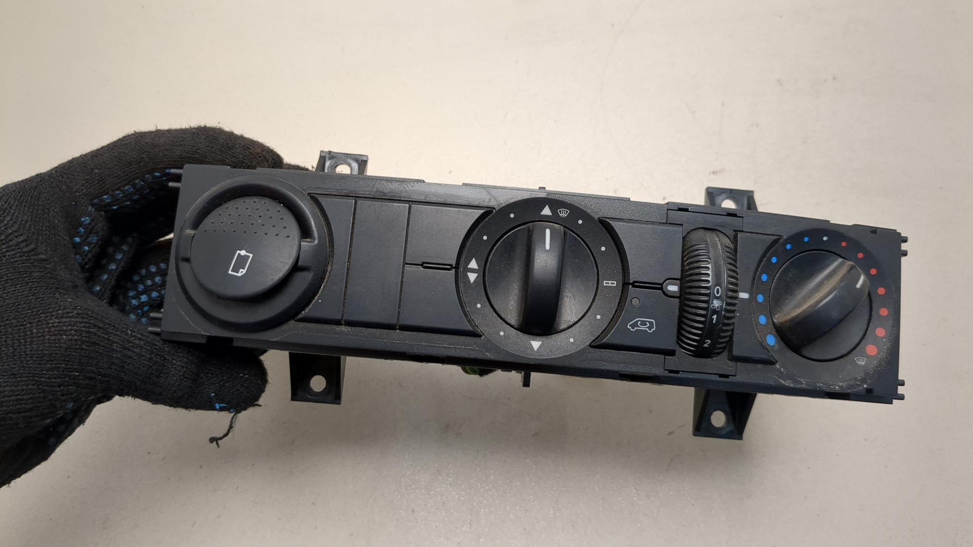 Переключатель отопителя