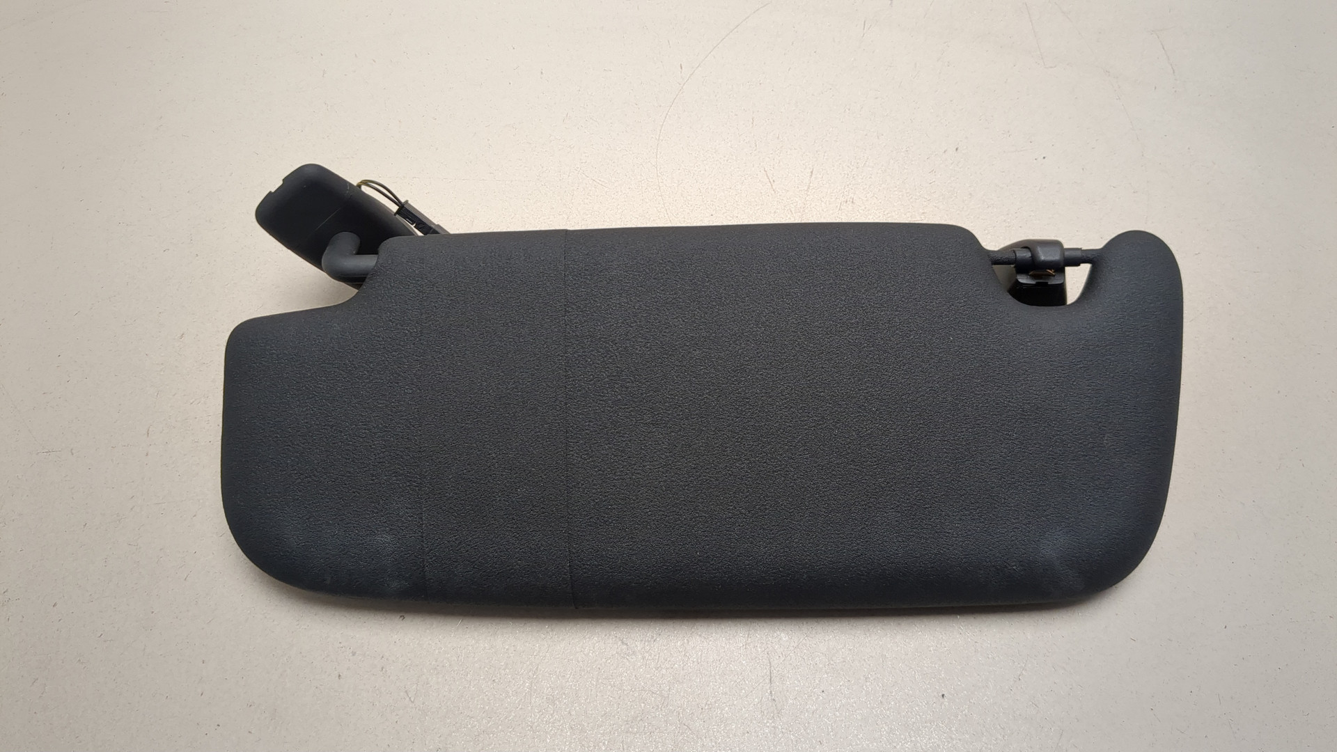 Козырек солнцезащитный