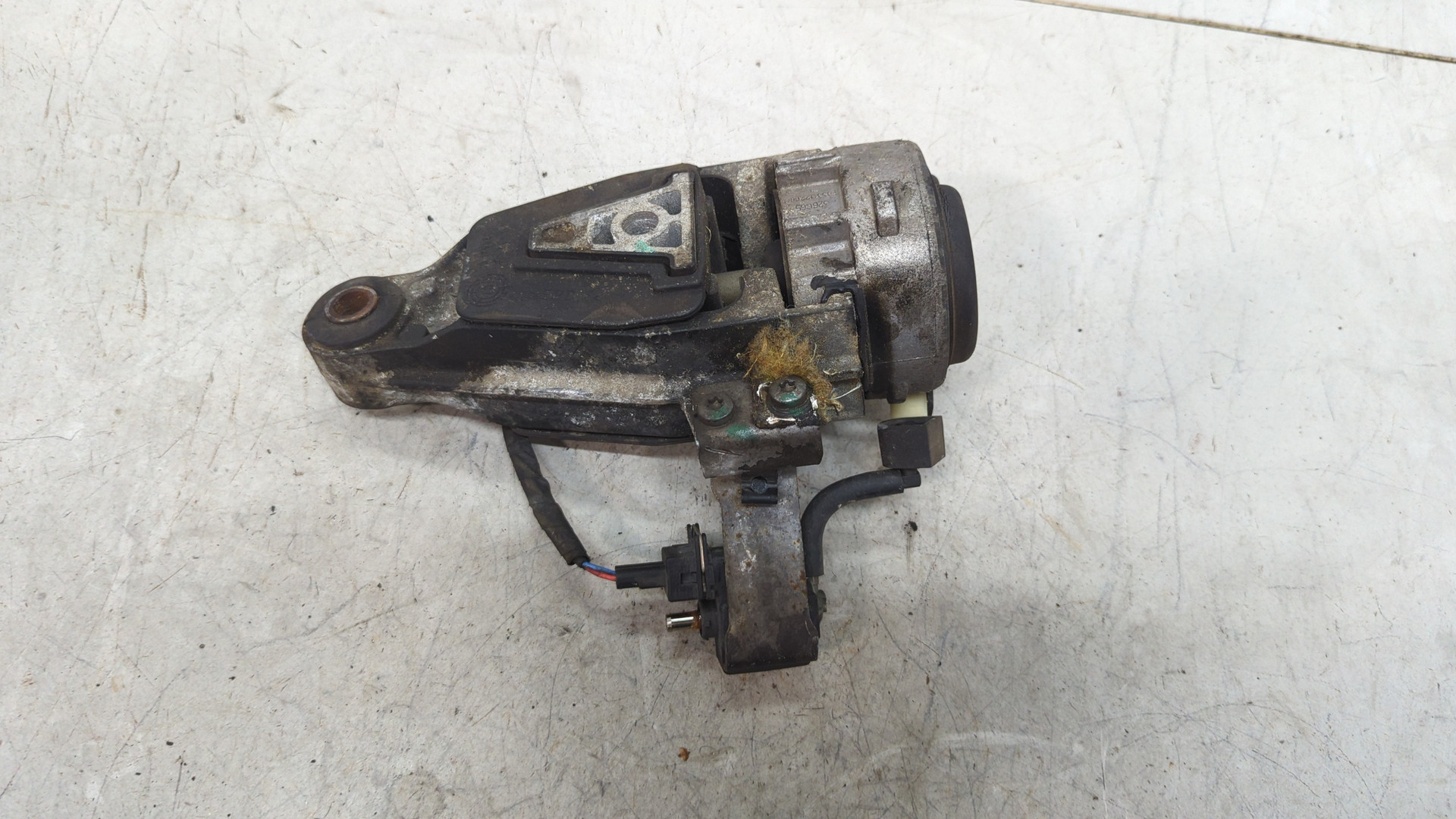 Опора двигателя