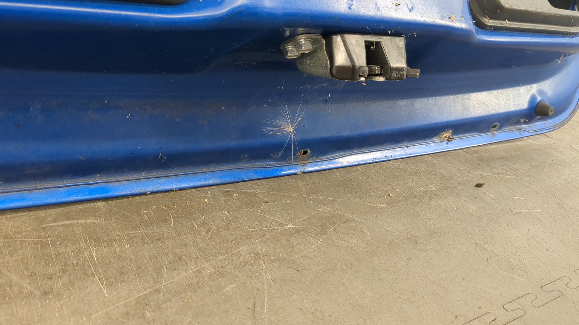 Дверь багажника