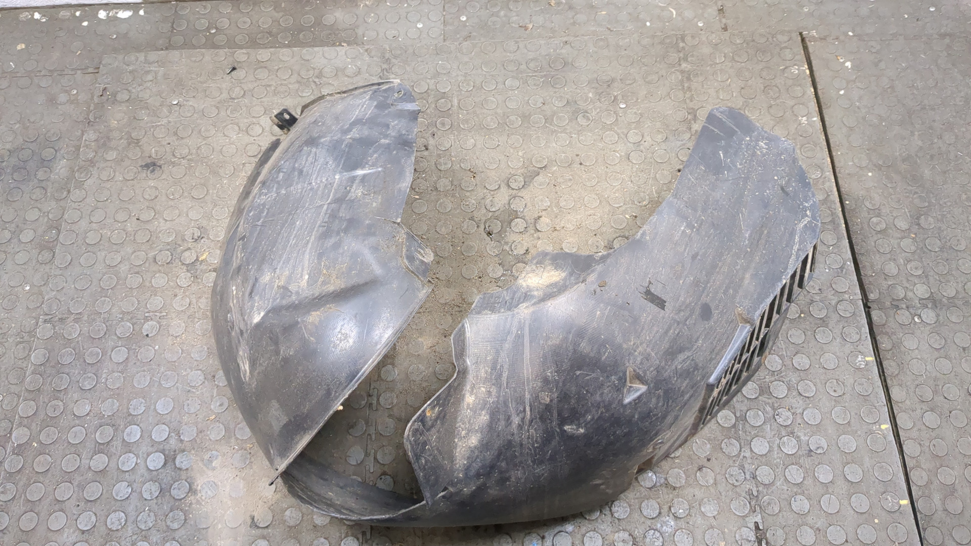 Локер передний правый