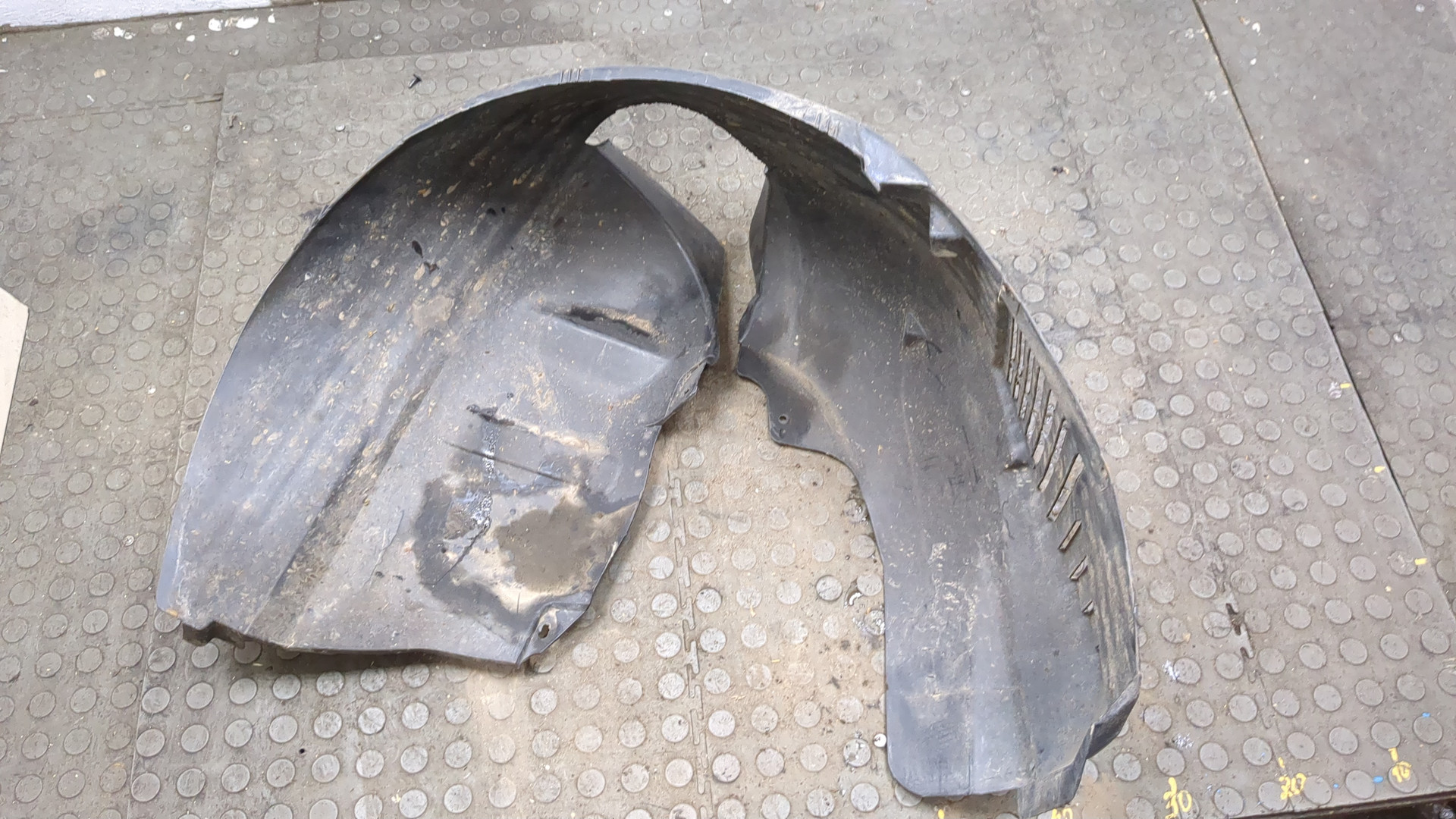 Локер передний правый