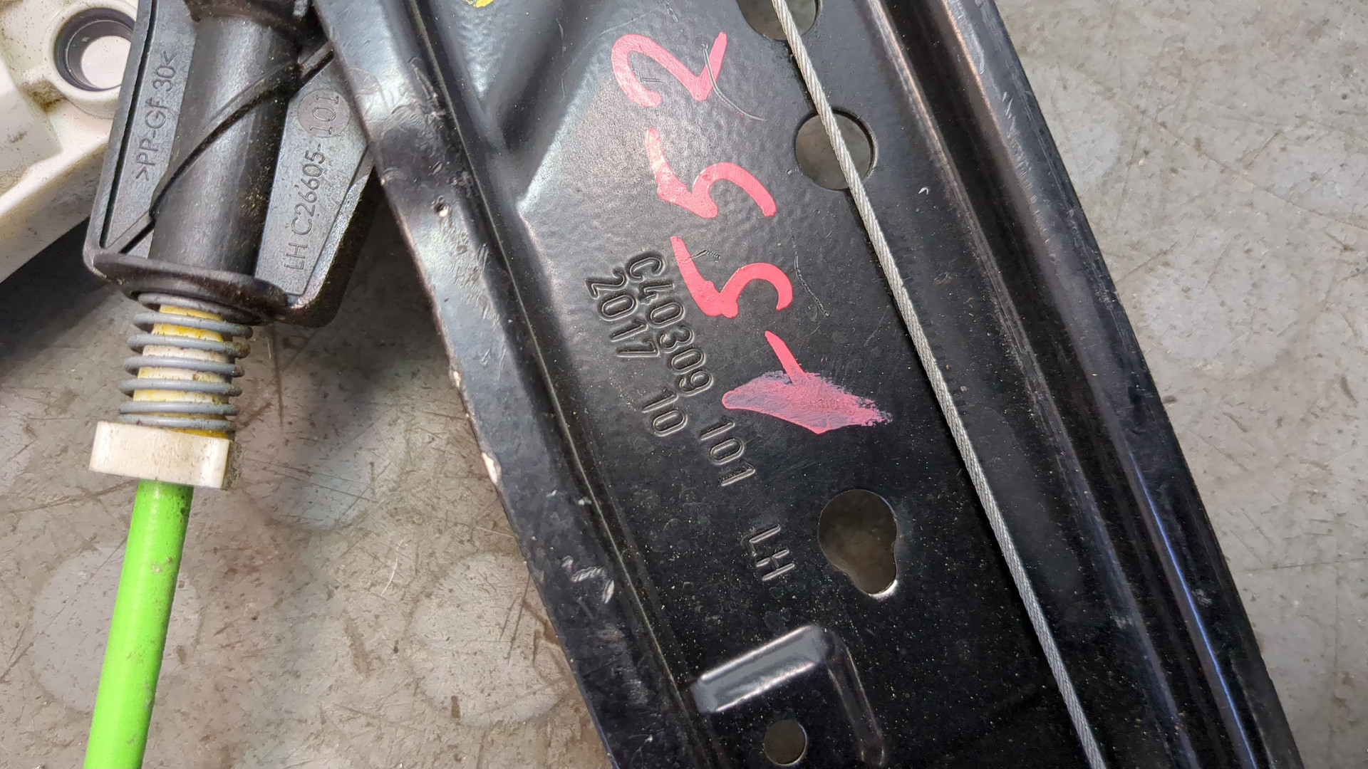 Стеклоподъемник электр. передний левый