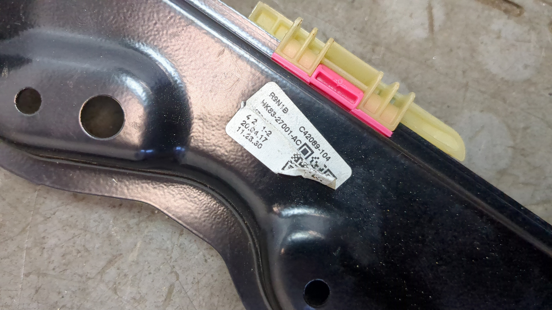 Стеклоподъемник электр. передний левый