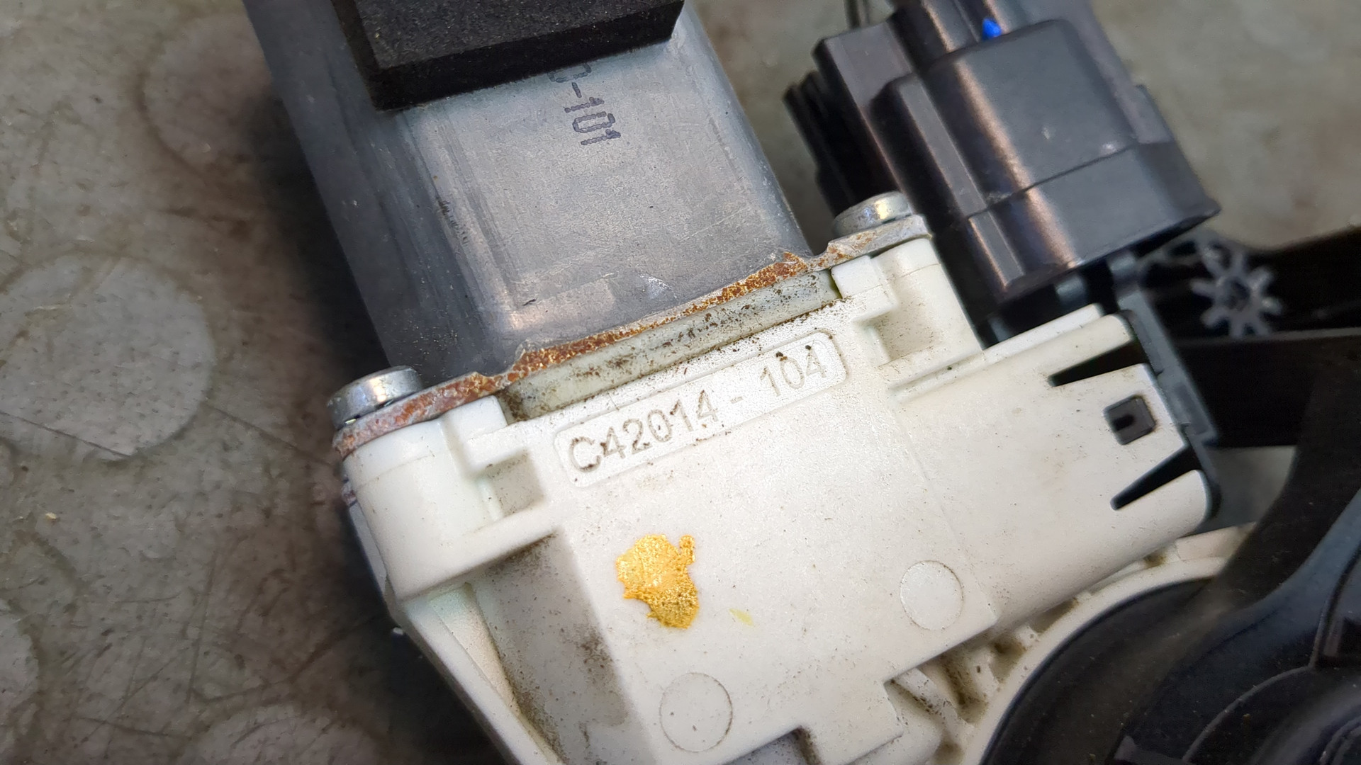 Стеклоподъемник электр. передний левый