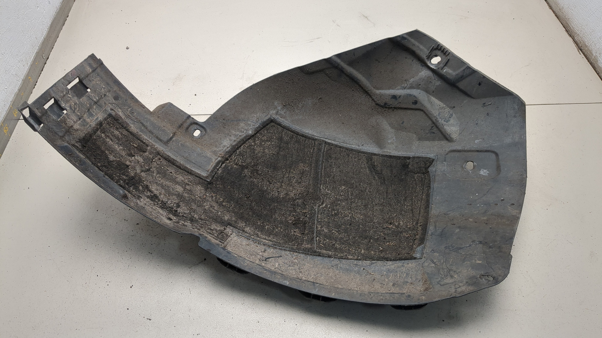 Локер передний правый